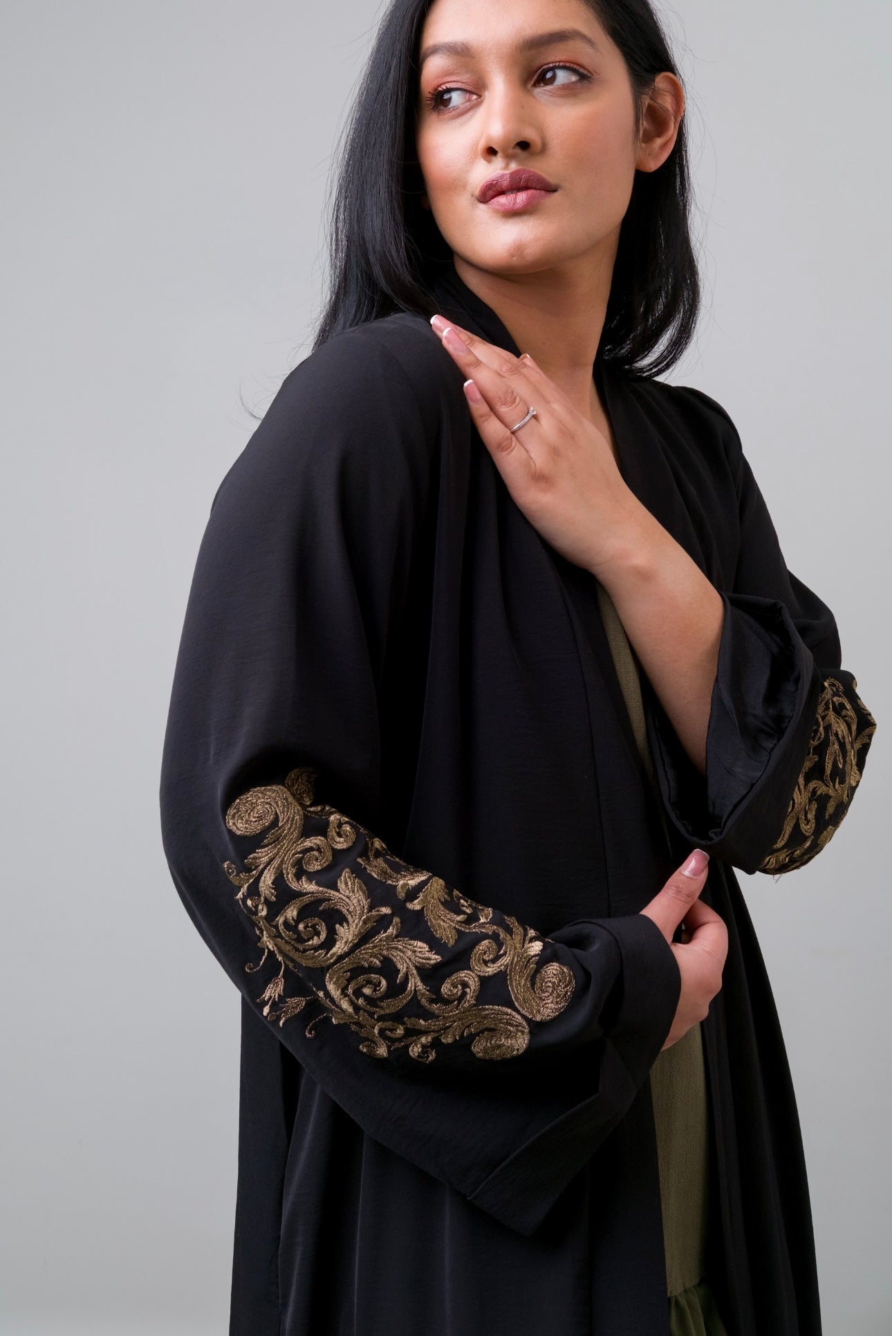 Embroidered sleeve kimono