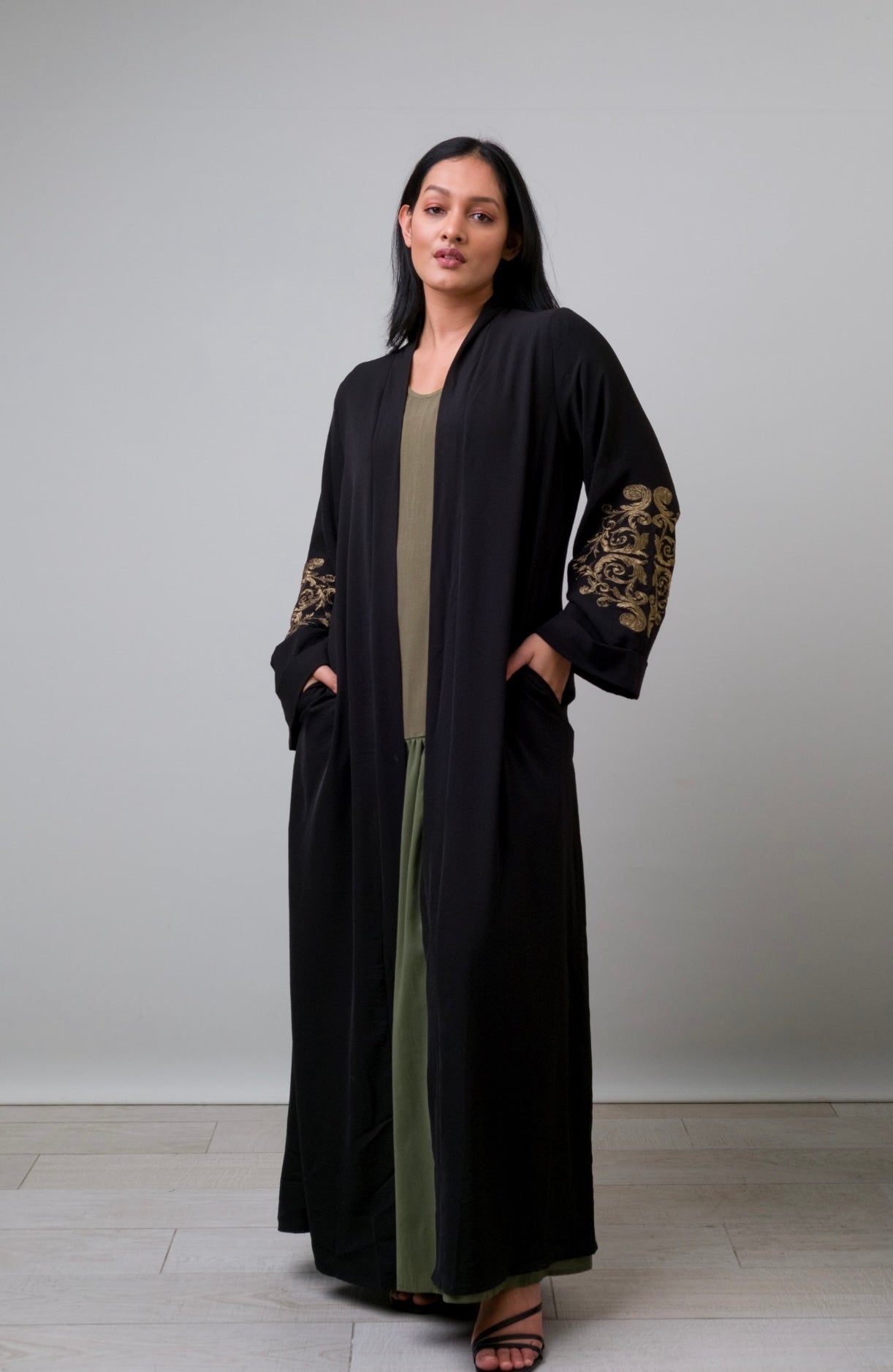 Embroidered sleeve kimono