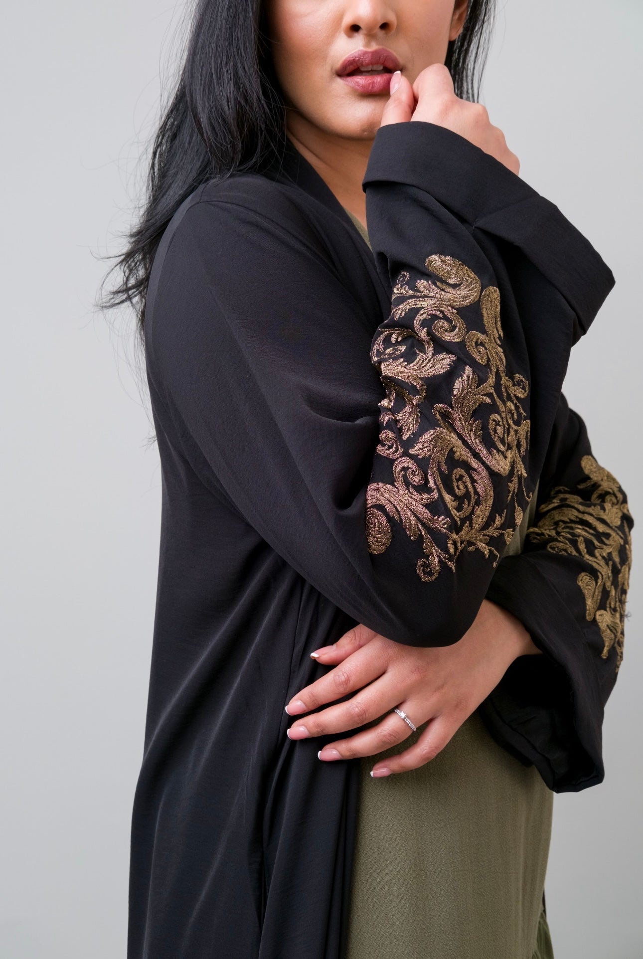 Embroidered sleeve kimono